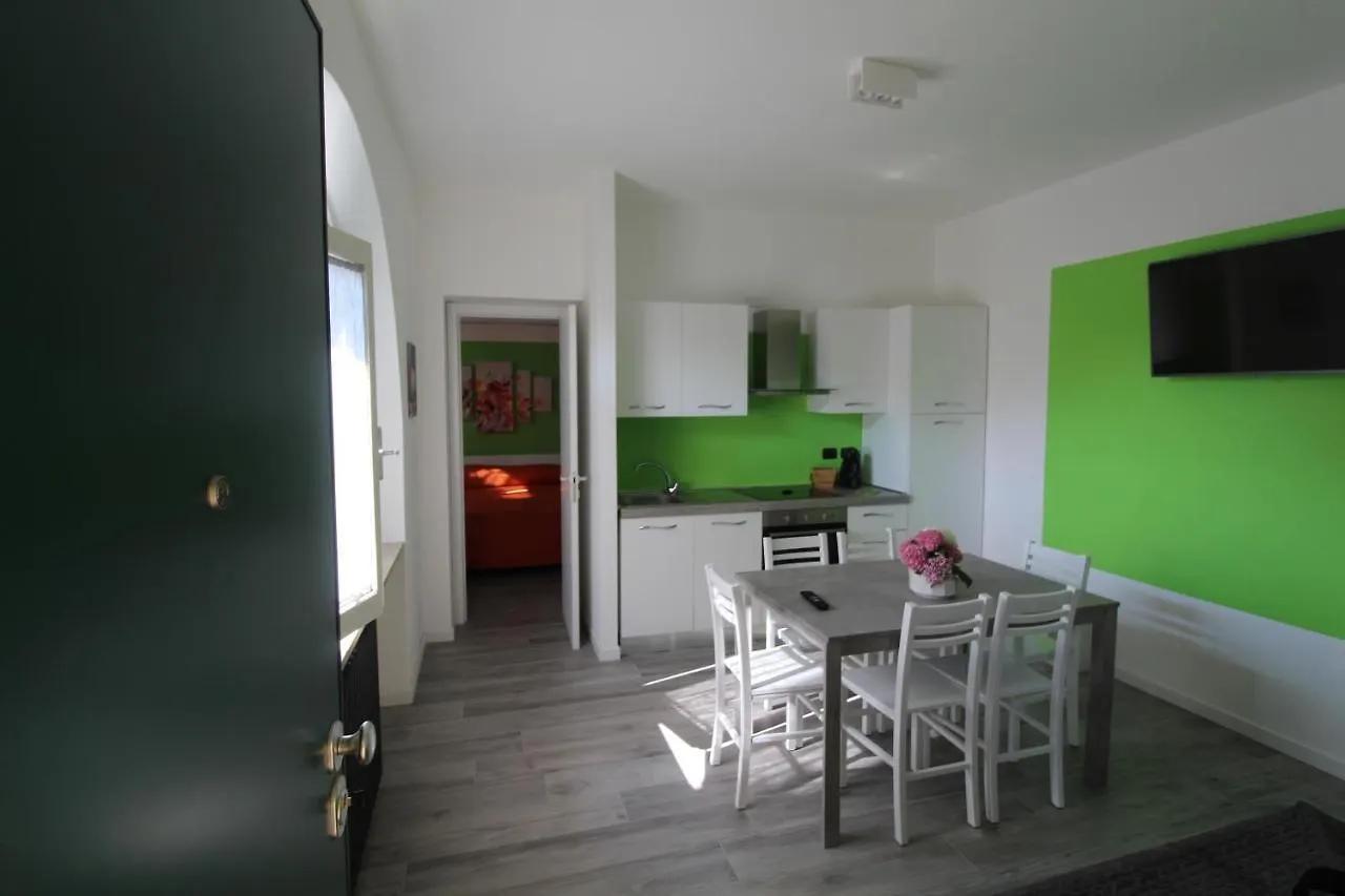 Villa Lori Apartments Garden And Beach Peschiera del Garda Italy