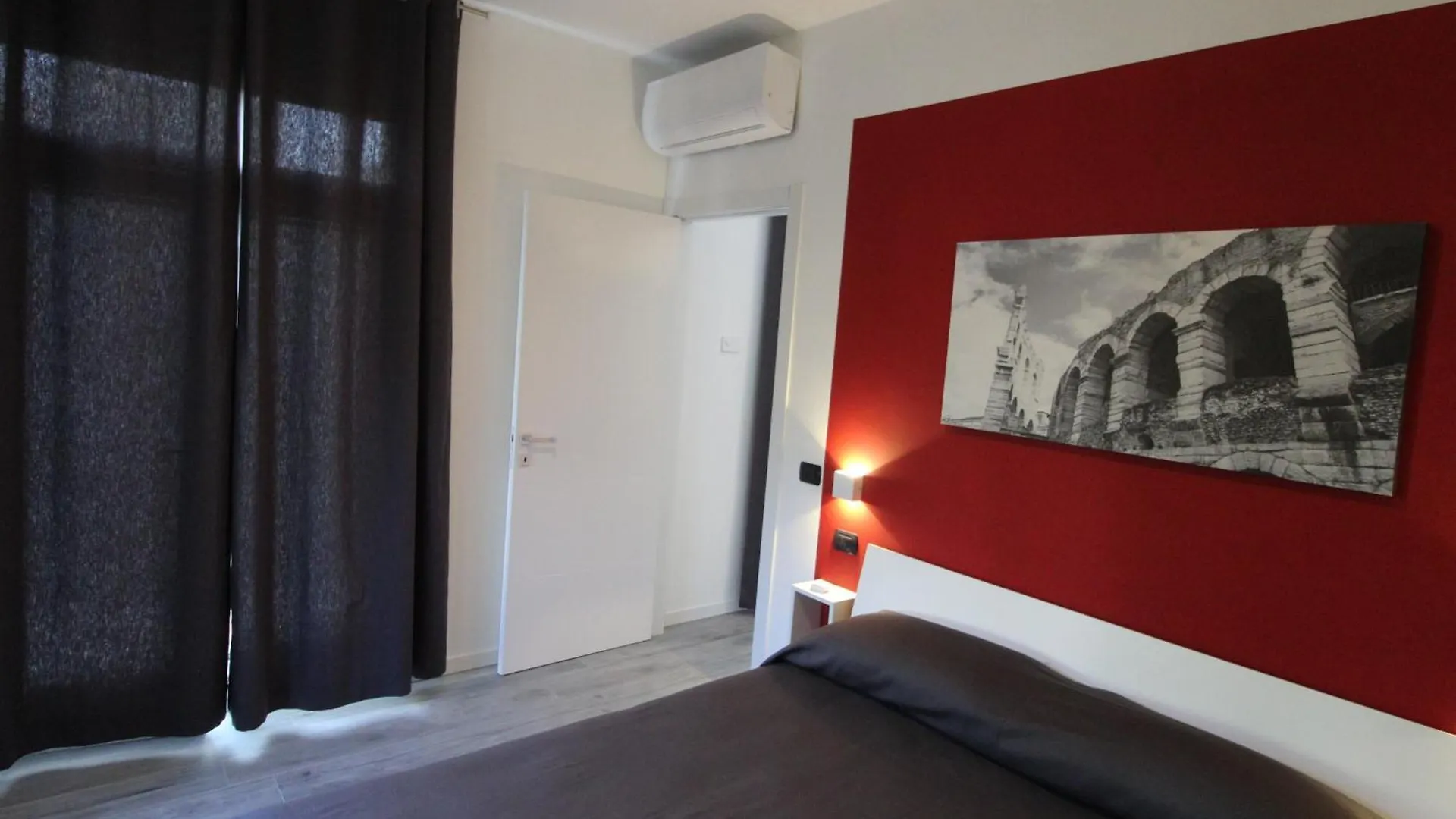 Villa Lori Apartments Garden And Beach Peschiera del Garda 0*,  Italy