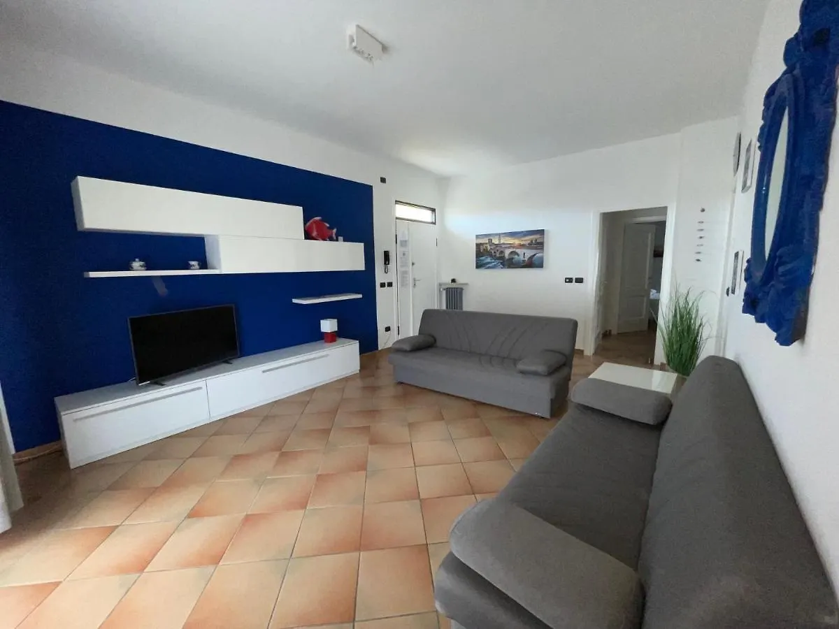 Villa Lori Apartments Garden And Beach Peschiera del Garda Italy