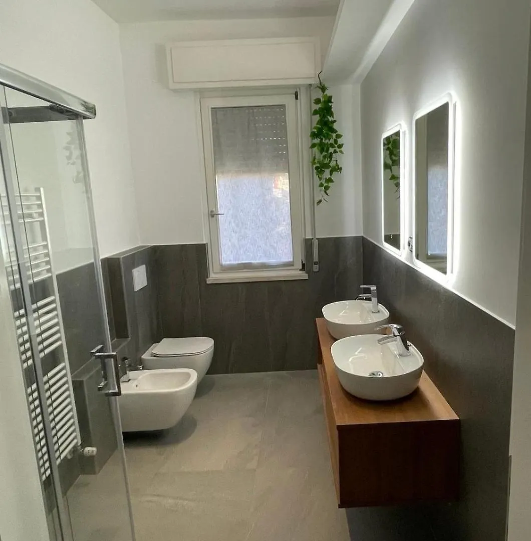 Villa Lori Apartments Garden And Beach Peschiera del Garda Italy
